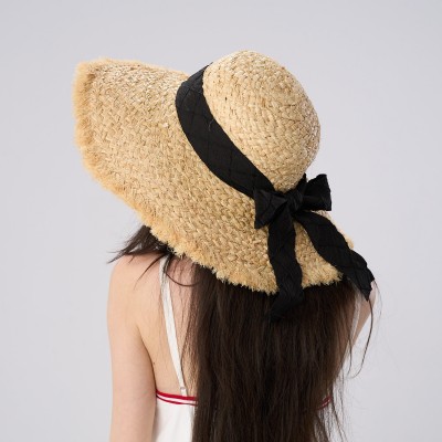 Palarie Floppy Din Rafie Naturala Cu Funda Neagra