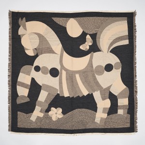 Esarfa Galop Patrata Din Satin Si Vascoza Neagra Esarfa Galop Patrata Din Satin Si Vascoza Neagra