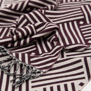 Esarfa Dubla Grena Cu Imprimeu Geometric Esarfa Dubla Grena Cu Imprimeu Geometric