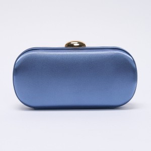 Clutch Maddy Rigid Albastru Cu Lant Auriu Clutch Maddy Rigid Albastru Cu Lant Auriu