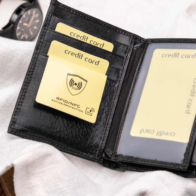 Portofel barbatesc din piele naturala neagra cu protectie RFID/NFC contra furtului de date (anti-skimming)